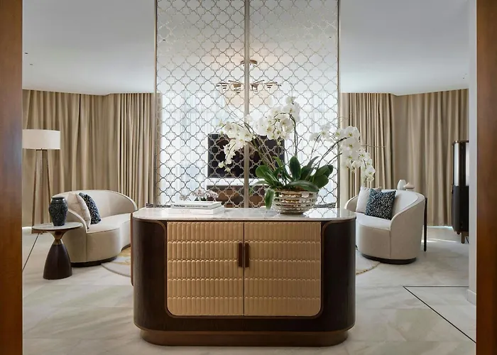 The St. Regis 5*